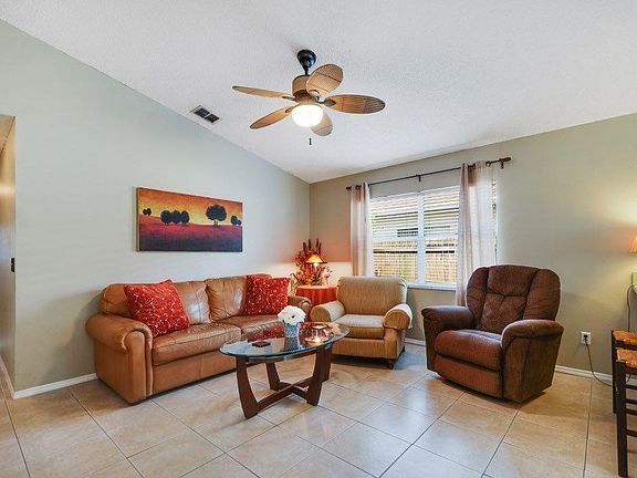 4th image of 7848 Sagebrush Pl