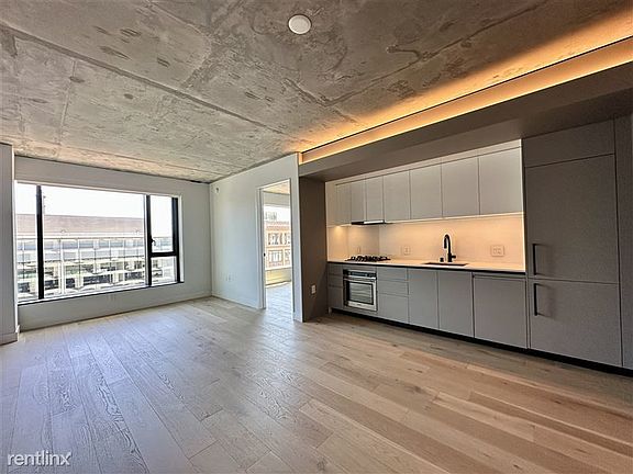 2nd image of 960 Market St #1123