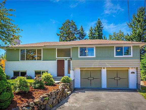 Completely remodeled Mid Century Shoreline home.