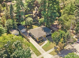 1844 Adams St SE, Grand Rapids, MI