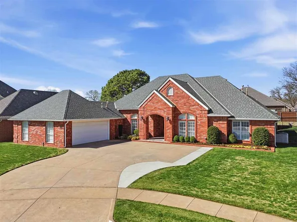 2405 Copperfield Cir, Ponca City, OK 74604