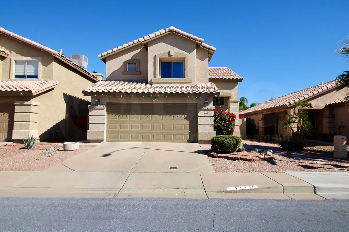 3 bed, 2.5 bath, 1848 sqft, $2,599 — Photo 1