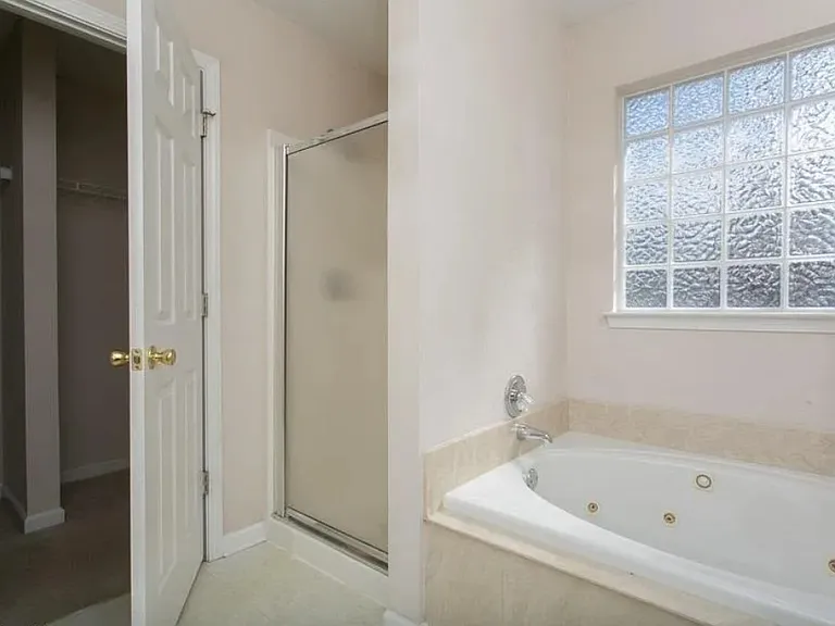 13011 Misty Glen Dr — Photo 18