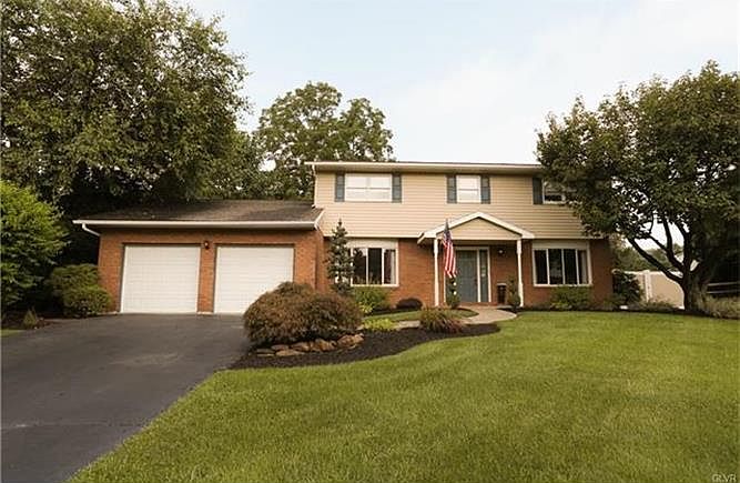 1st image of 365 Johnston Dr