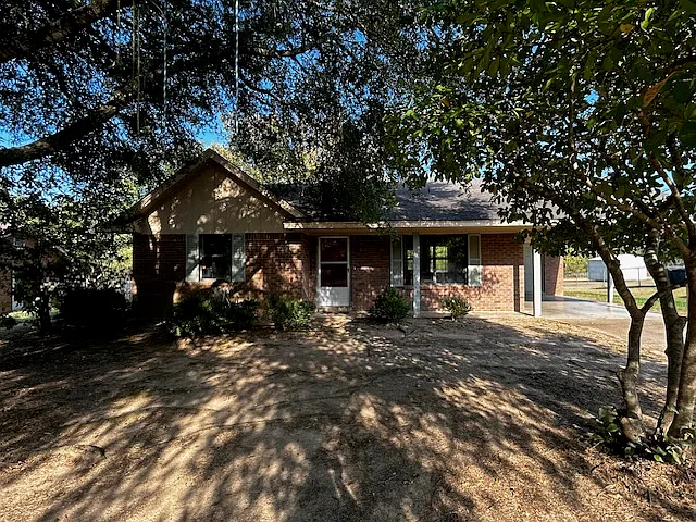 132 Carolyn Dr