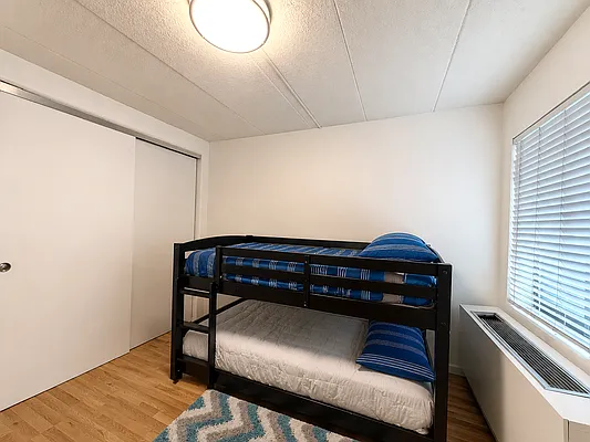 Bedroom, photo 10