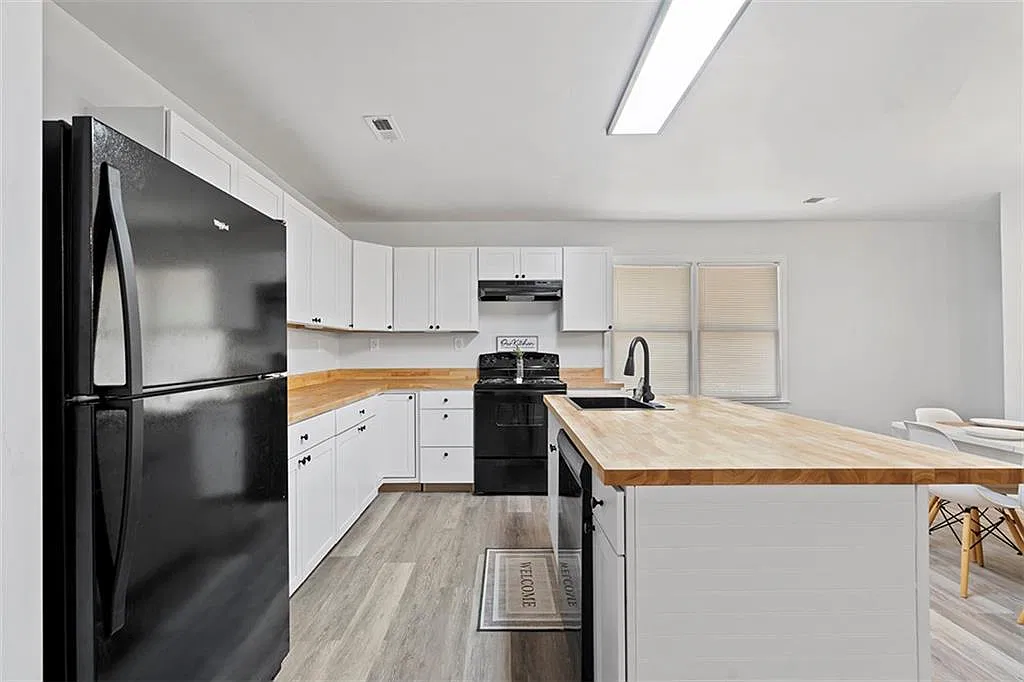 3 bed, $1,595 — Photo 4