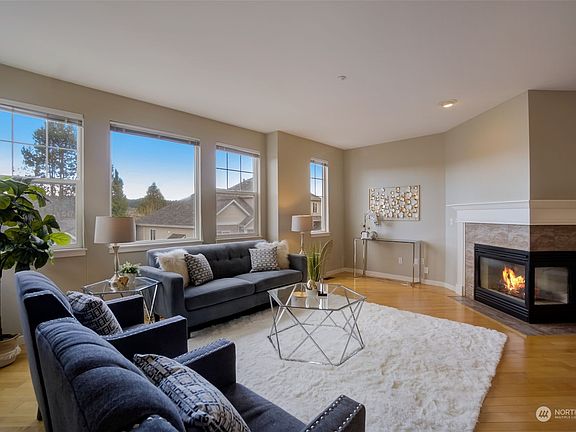 2nd image of 15425 135th Place NE #33E