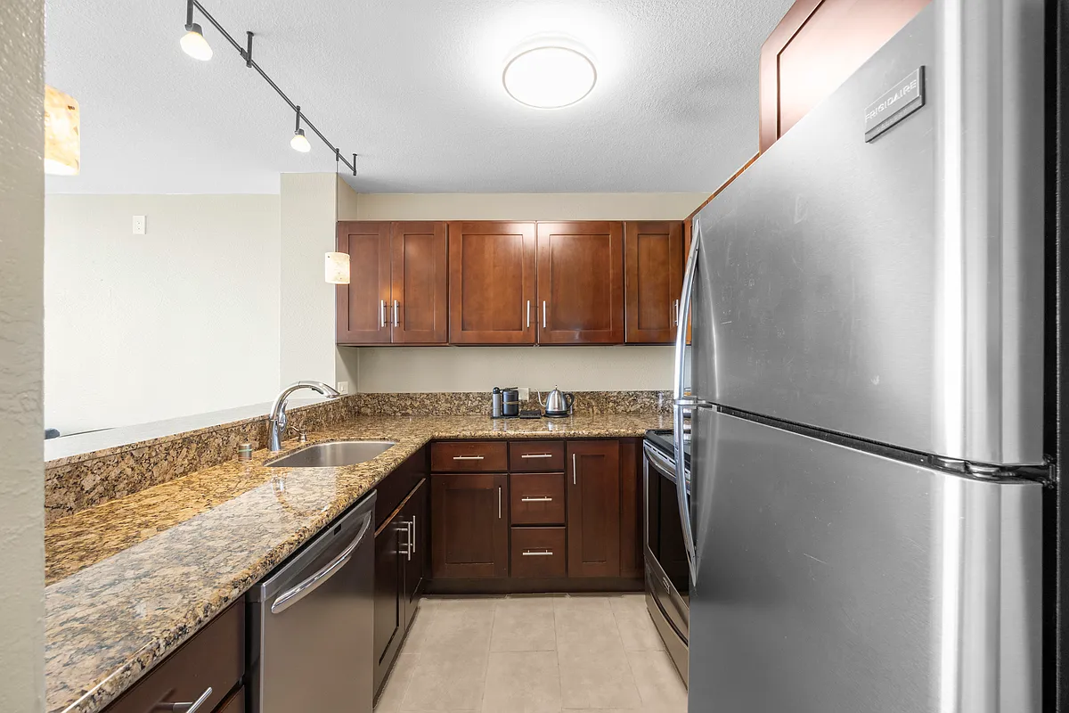 Building Photo - 98-410 Koauka Loop #21J