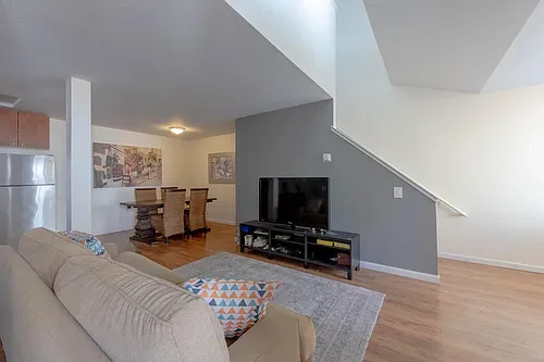 820 Casanova Ave Photo 1