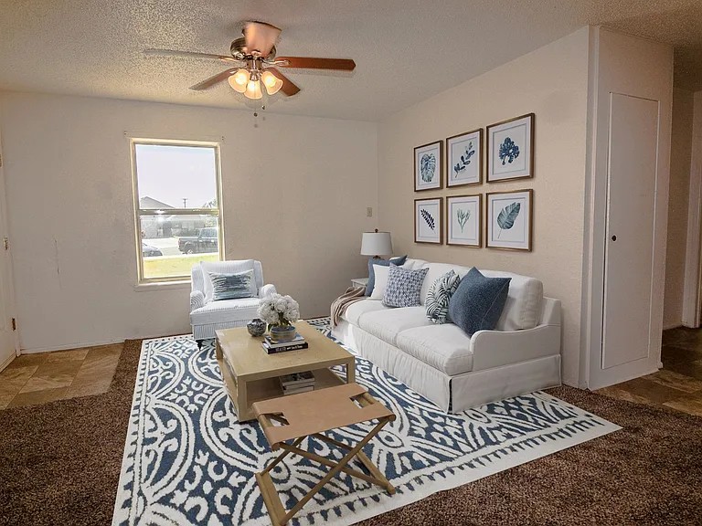 101 Teakwood Dr — Photo 1