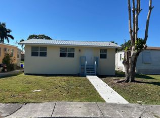 371 Banyan Ave, Pahokee, FL 33476
