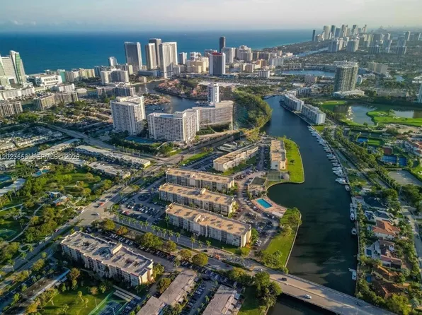 601 Three Islands Blvd APT 205, Hallandale, FL 33009