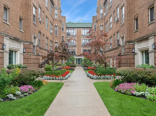 721 Hinman Ave APT 2W, Evanston, IL 60202