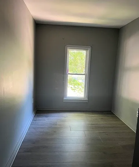 112 E Chemung Pl — Photo 4
