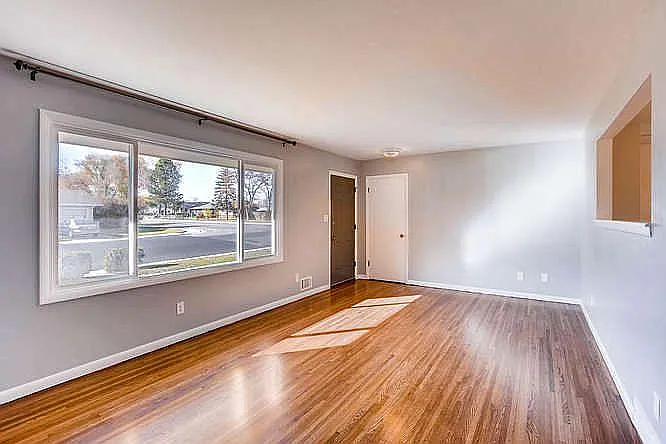 1000 Ponderosa Dr — Photo 3