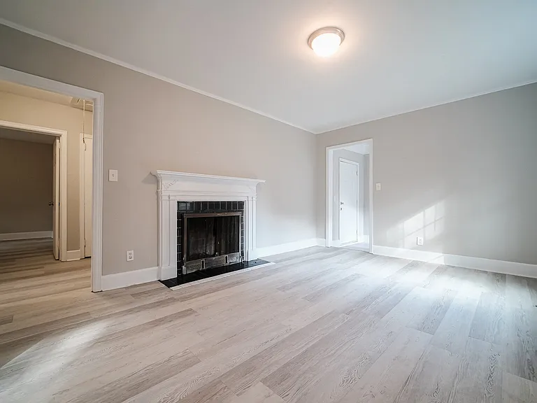 614 Ambassador St — Photo 14