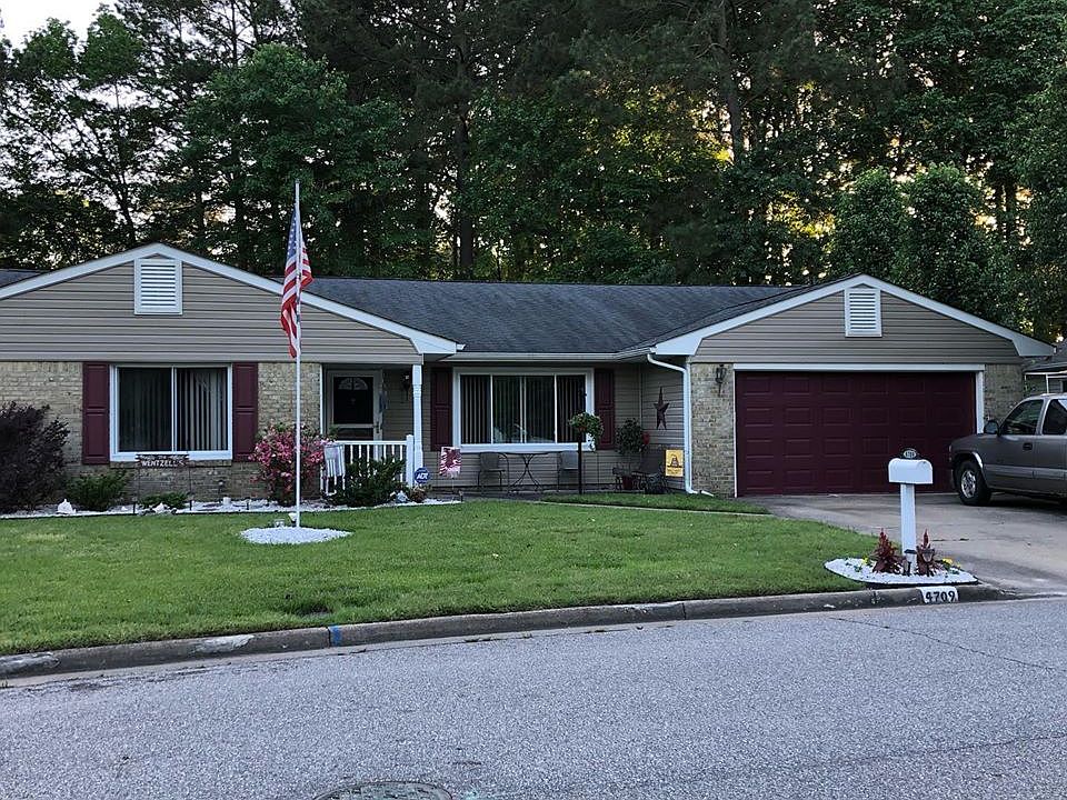 2nd image of 4709 Amberjack Dr