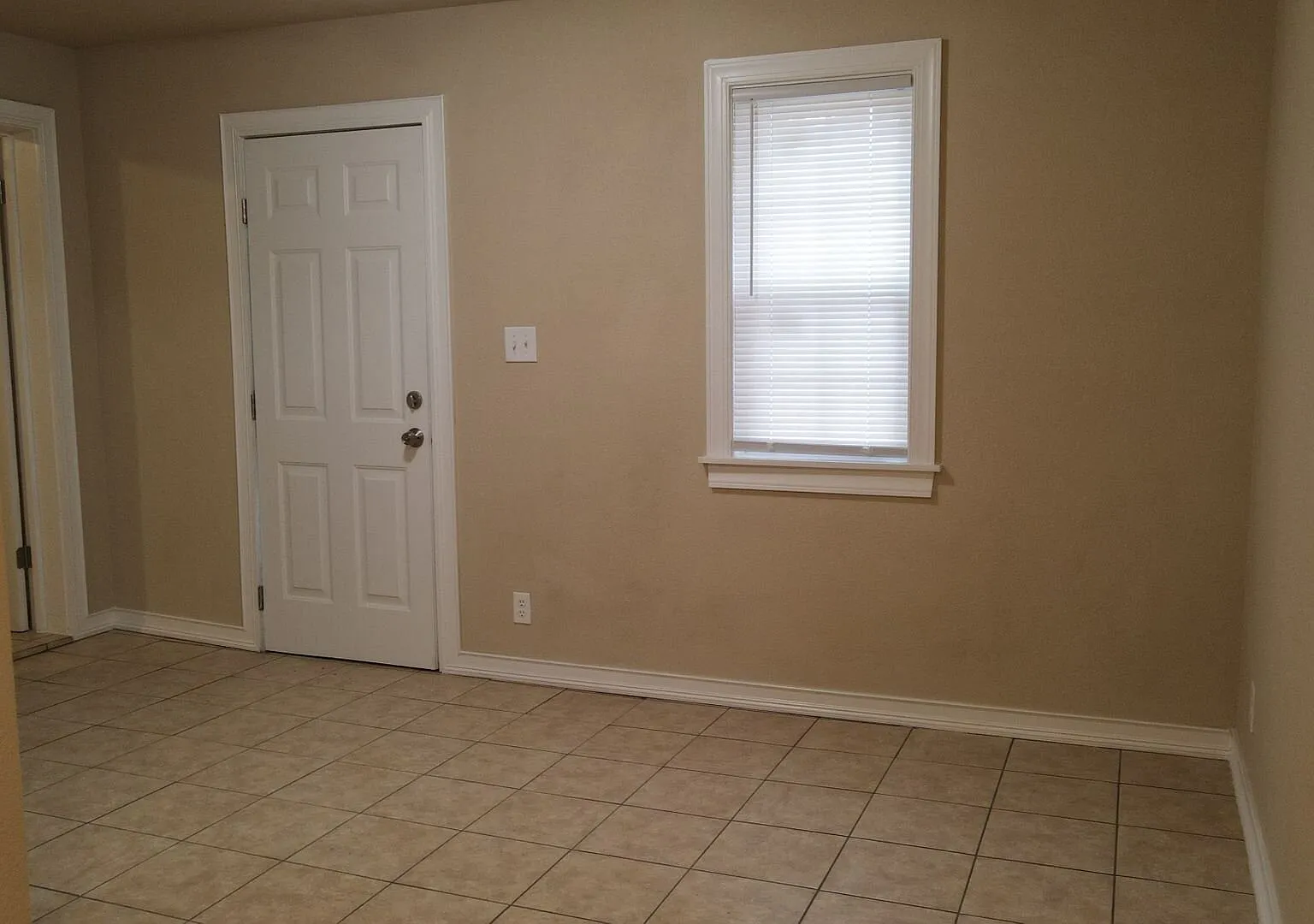 2 Bedroom 1 Bath Duplex — Photo 2