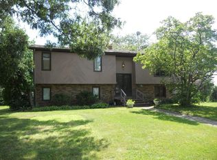 185 Randolph Ave, Tiverton, RI 02878