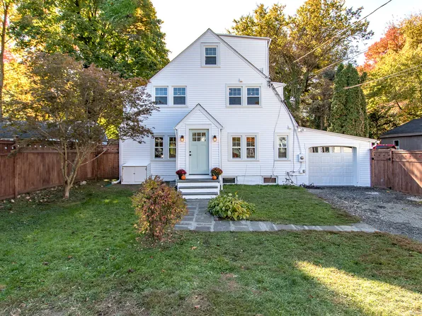 25 Wakemore Street, Darien, CT 06820