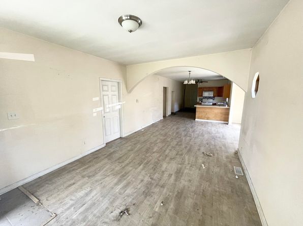 2699 Gibson St, Lake Station, IN 46405