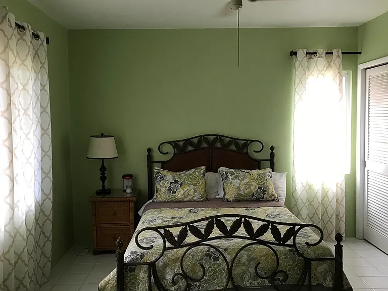 18 Southgate Est — Photo 18