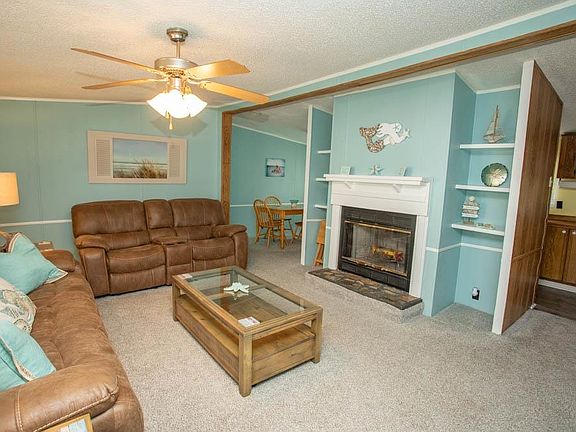 5th image of 1567 Park Ln.