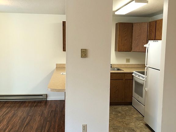 5th image of 114 W Adams Ave #8