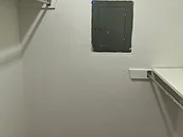 905 17th St APT 8