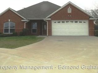 603 Oakmont Dr, Ennis, TX 75119