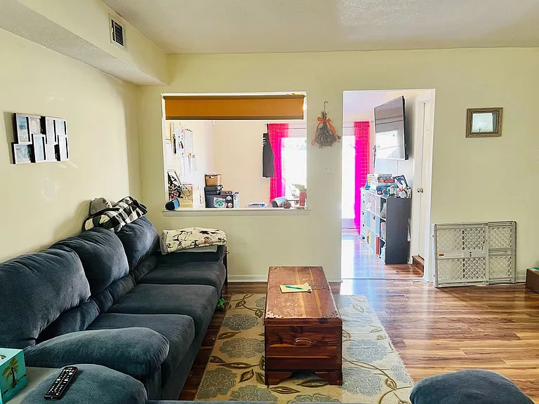 733 Tilden Pl — Photo 8