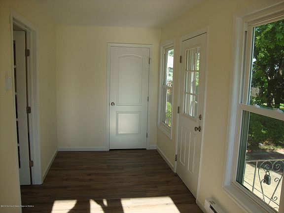 5th image of 249B Columbine Ave