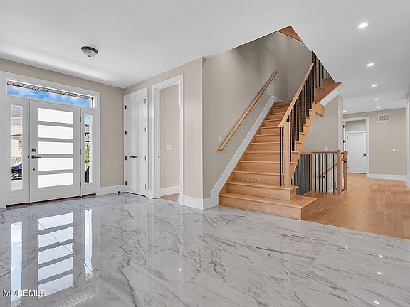 4th image of 137 Sims Avenue