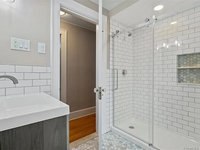 223 Townsend Ave #1 — Photo 22