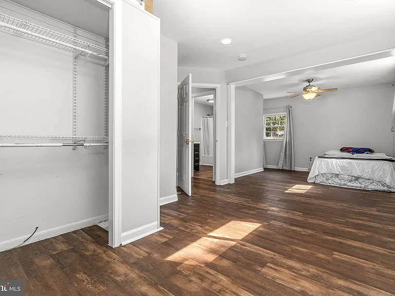 309 California Trl — Photo 24
