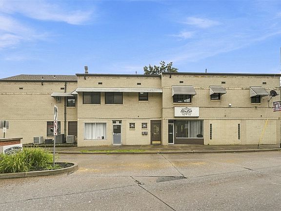 2nd image of 705 Broadway Ave