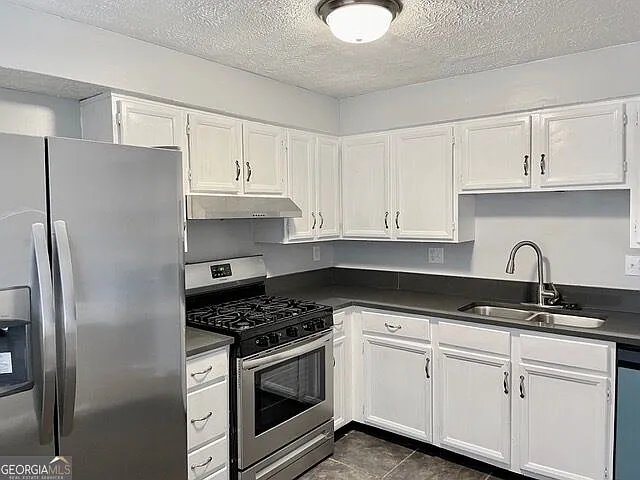 3 bed, 2.5 bath, 1820 sqft, $1,850 — Photo 4