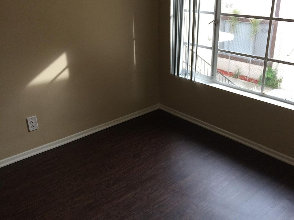 Reading nook in living room - lots of sunshine!
