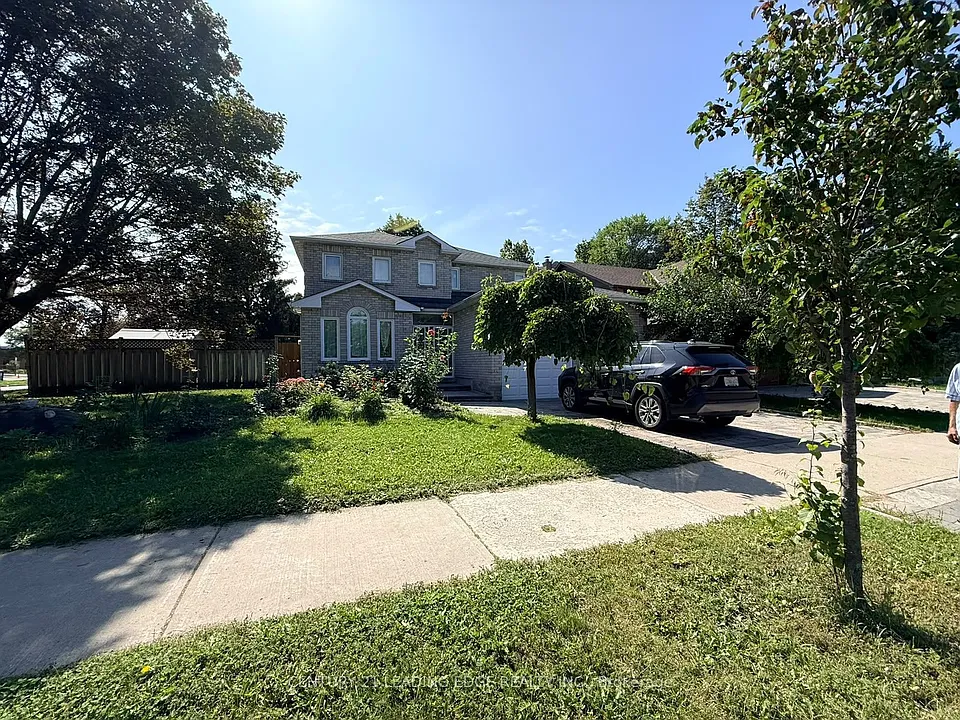 2 Higginson St #LOWER