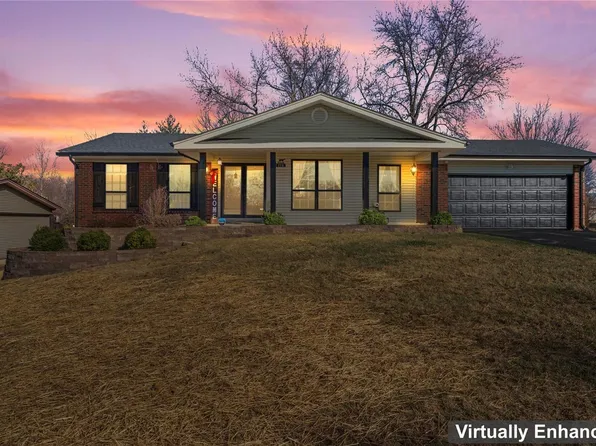 178 Rue Grand Dr, Lake Saint Louis, MO 63367