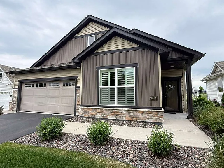9214 Kaiser Cir NE — Photo 2