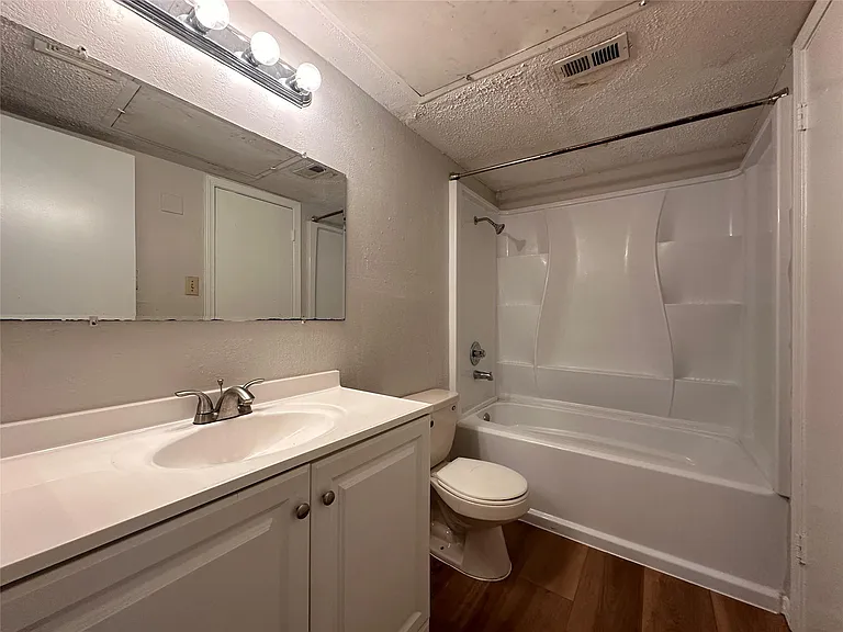 3416 Country Club Dr W #123 — Photo 7