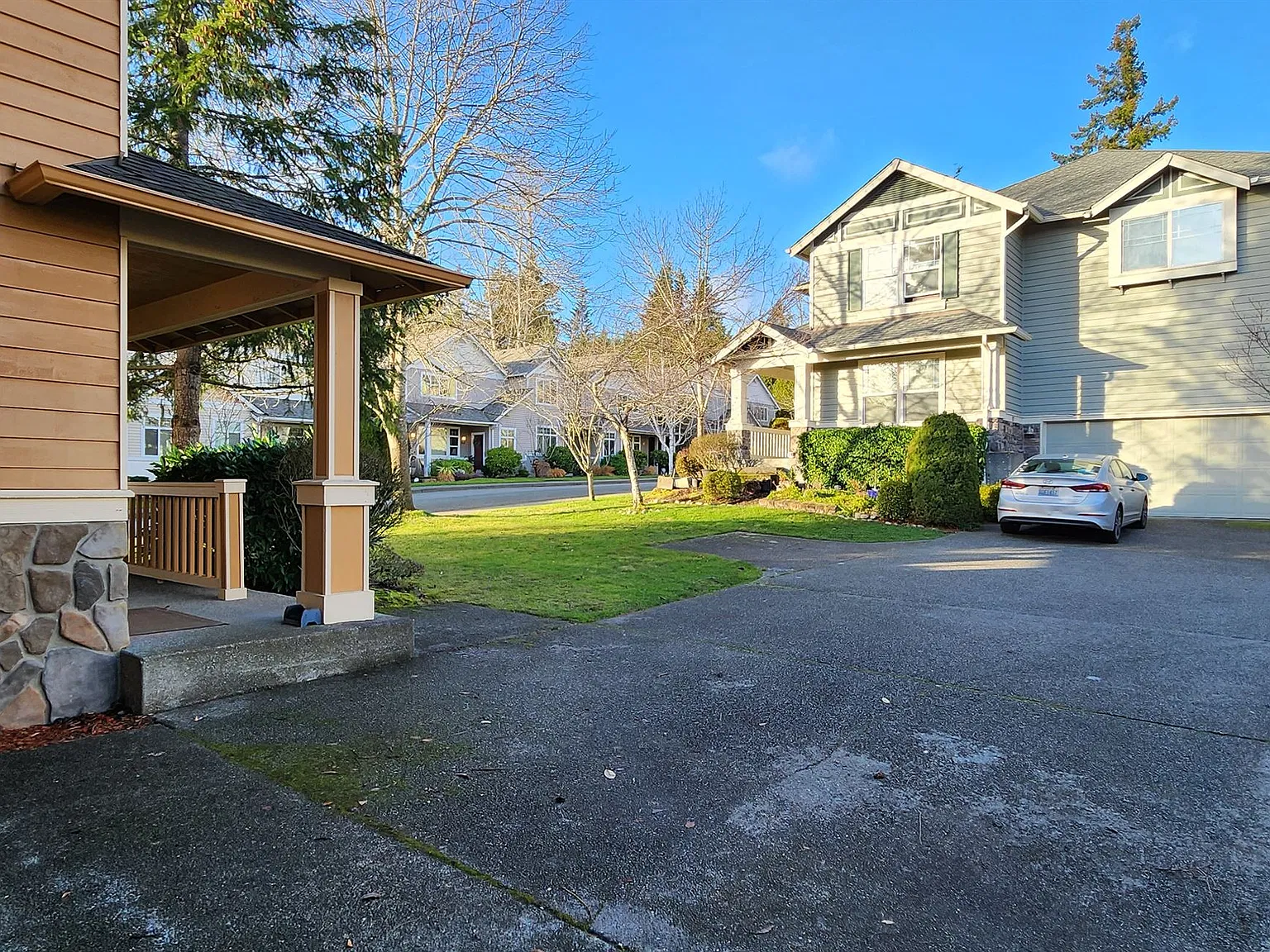 4 bed, 2.5 bath, 2410 sqft, $4,095 — Photo 4