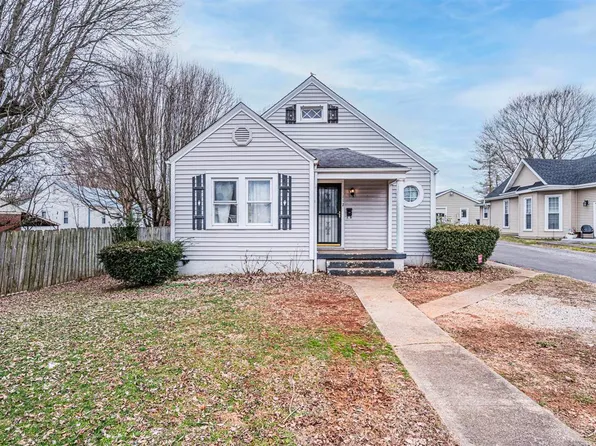 112 Comer Ave, Horse Cave, KY 42749