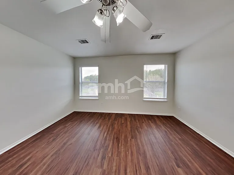 2013 Briar Grove Dr — Photo 9