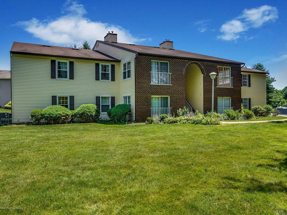 1st image of 706-8 Zlotkin Cir