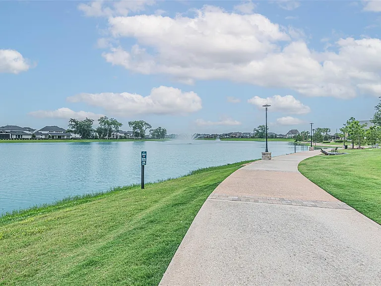 1618 Clover Ct — Photo 46