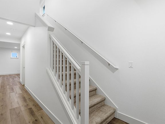 3rd image of 420 N Viewmont Ct