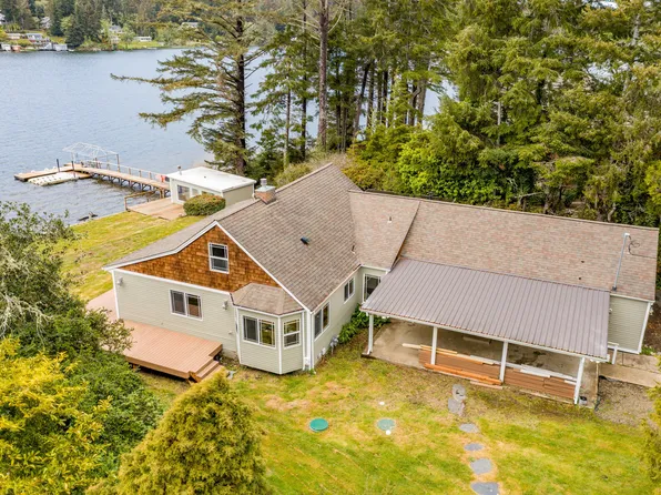 1389 NE East Devils Lake Rd, Otis, OR 97368